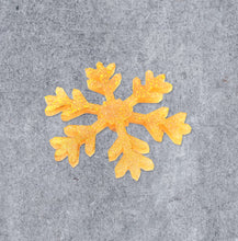 Load image into Gallery viewer, Sparkling Dreamy Golden Sunbeam Snowflake Type B(Holiday Edition)
